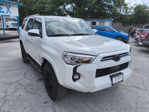 Used 2022 Toyota 4Runner SR5 Premium w/ Moonroof Package RWD image 1