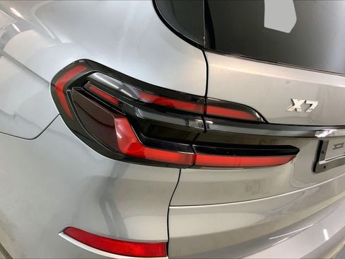 Used 2025 BMW X7 M60i AWD/4WD image 28