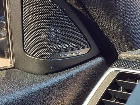 Used 2018 BMW M4 Coupe image 25