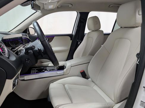 Used 2023 Mercedes-Benz EQB 300 4MATIC w/ Exclusive Package image 16