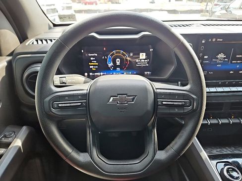 Used 2025 Chevrolet Colorado Trail Boss image 20