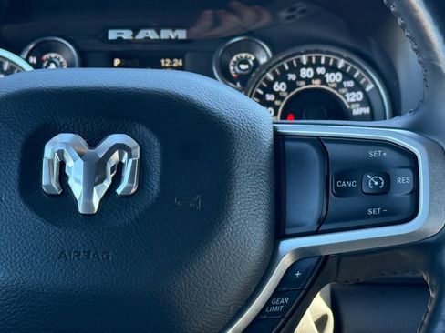 Used 2024 RAM 2500 Big Horn AWD/4WD image 23