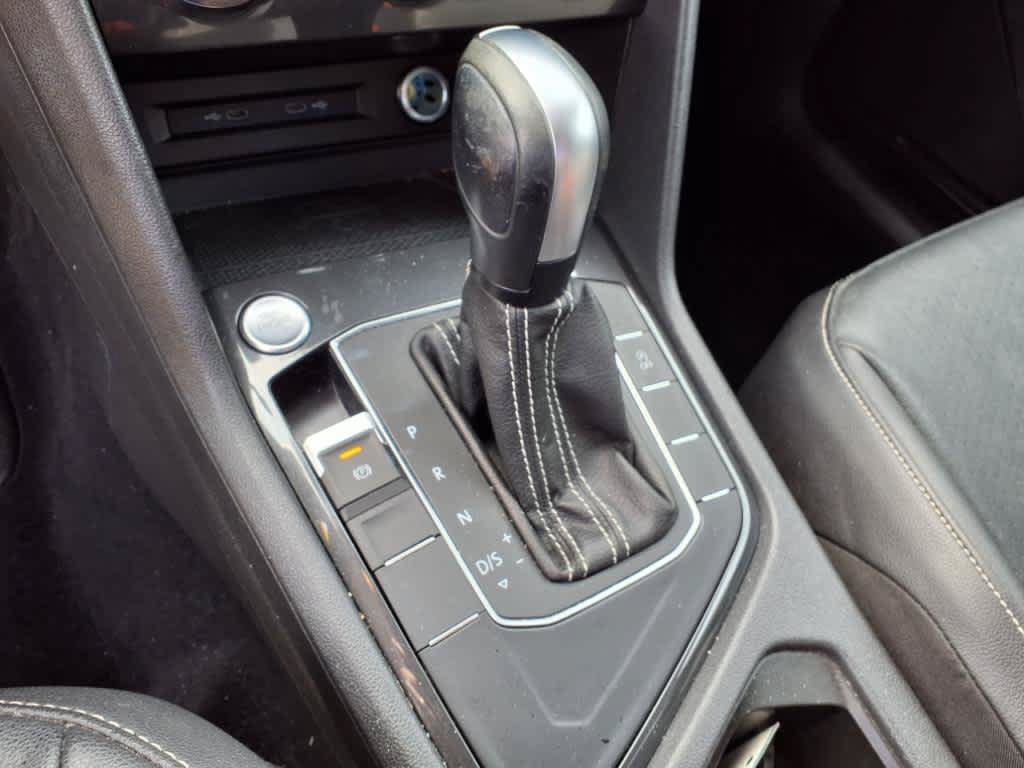 Used 2021 Volkswagen Tiguan SE FWD image 21