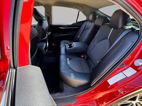 Used 2023 Toyota Camry SE FWD image 19