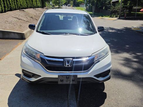 Used 2016 Honda CR-V LX image 2