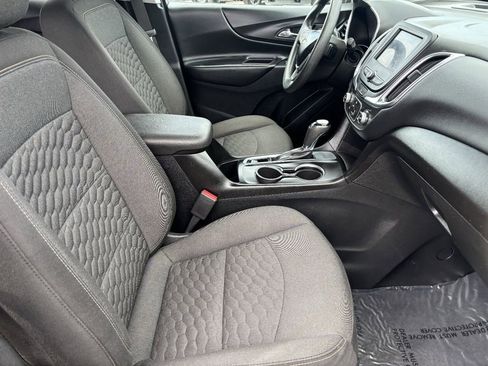 Used 2020 Chevrolet Equinox LT image 16