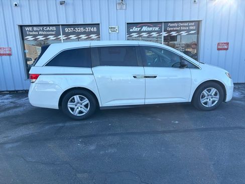 Used 2016 Honda Odyssey LX image 2