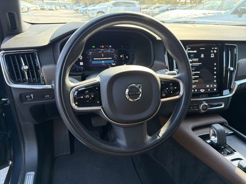 Certified 2022 Volvo V90 B6 Cross Country image 52