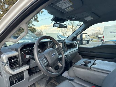 Used 2023 Ford F350 XL w/ Snow Plow Prep Package image 4