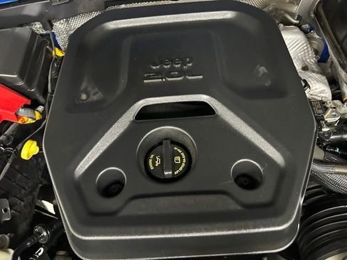 Used 2024 Jeep Wrangler Unlimited AWD/4WD image 10