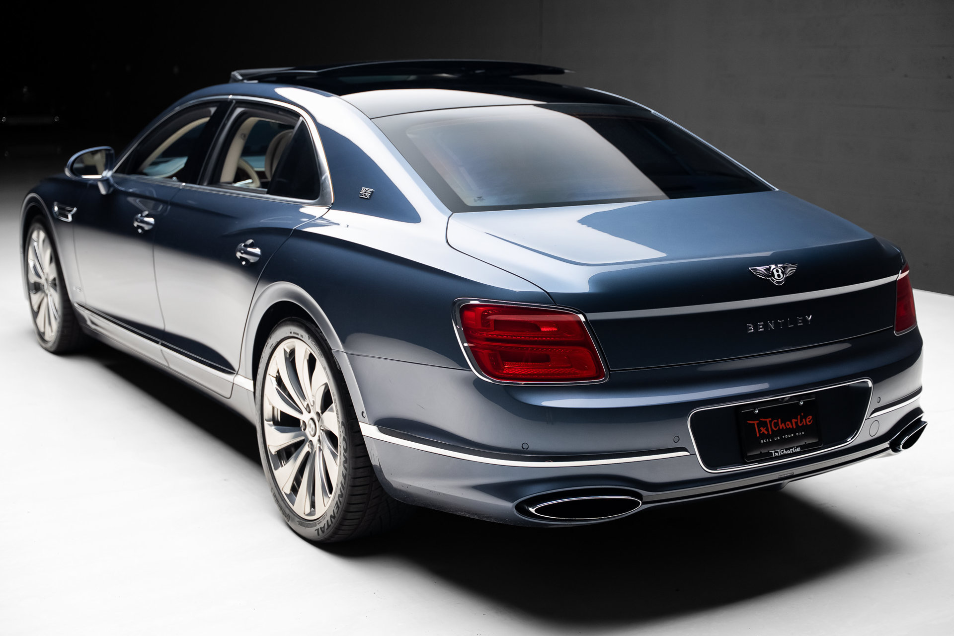 Used 2020 Bentley Flying Spur W12 AWD/4WD image 25