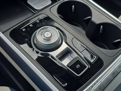 New 2026 Kia Carnival EX FWD image 28