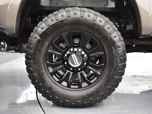 Used 2022 Ford F250 King Ranch w/ Tremor Off-Road Package image 17