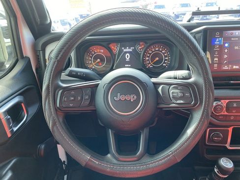 Used 2024 Jeep Gladiator Sport AWD/4WD image 11
