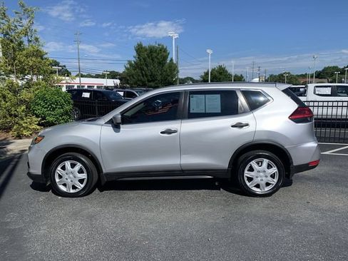 Used 2017 Nissan Rogue S FWD image 5