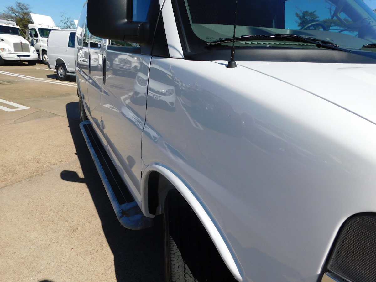 Used 2025 Chevrolet Express 2500 w/ Driver Convenience Package RWD image 6