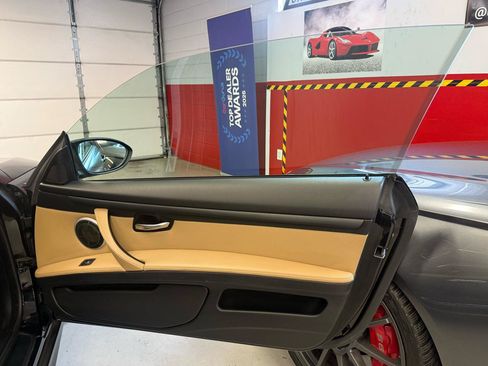 Used 2013 BMW M3 Convertible RWD image 39