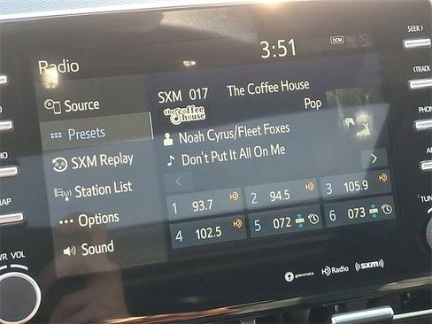 Used 2019 Toyota Avalon XLE image 18