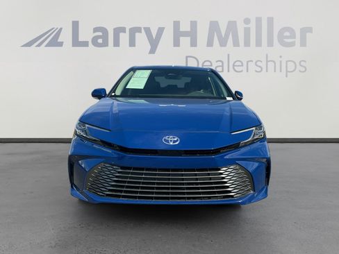 Certified 2025 Toyota Camry XLE image 8