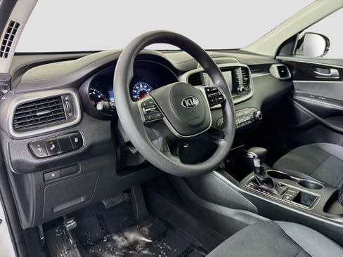 Used 2019 Kia Sorento FWD image 22