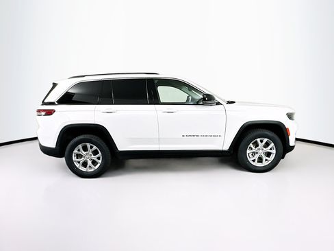 Used 2023 Jeep Grand Cherokee Limited AWD/4WD image 10