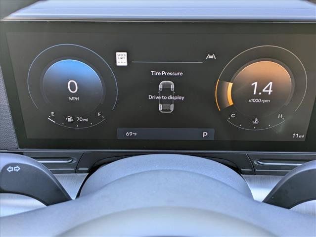 New 2026 Hyundai Kona SEL Premium FWD image 11