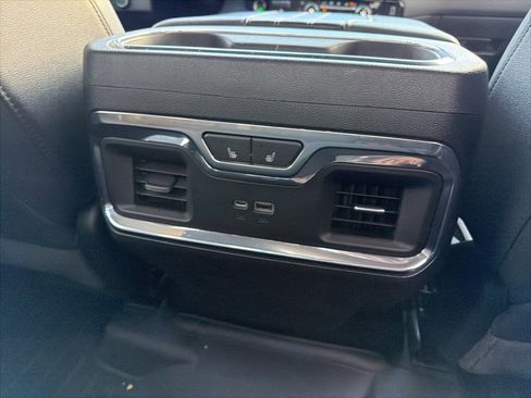 Used 2023 Chevrolet Silverado 1500 High Country w/ High Country Premium Package image 7