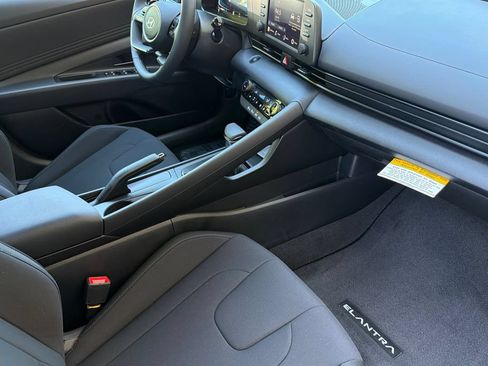 New 2026 Hyundai Elantra Sport FWD image 12