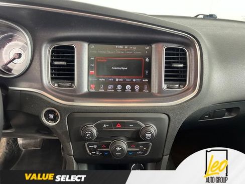 Used 2015 Dodge Charger SXT AWD/4WD image 19