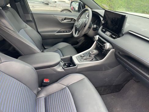 Used 2025 Toyota RAV4 XSE image 6