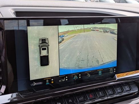 Used 2022 Chevrolet Silverado 1500 ZR2 w/ Technology Package AWD/4WD image 29