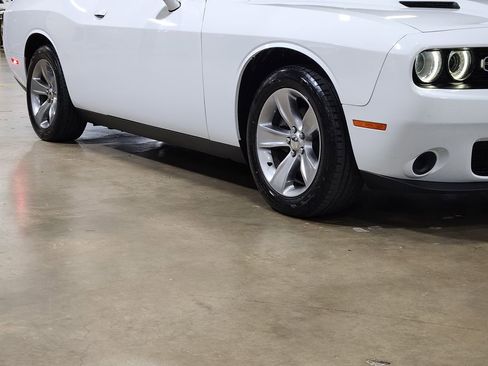 Used 2019 Dodge Challenger SXT RWD image 16