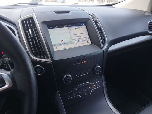 Used 2019 Ford Edge SEL w/ Equipment Group 201A AWD/4WD image 13