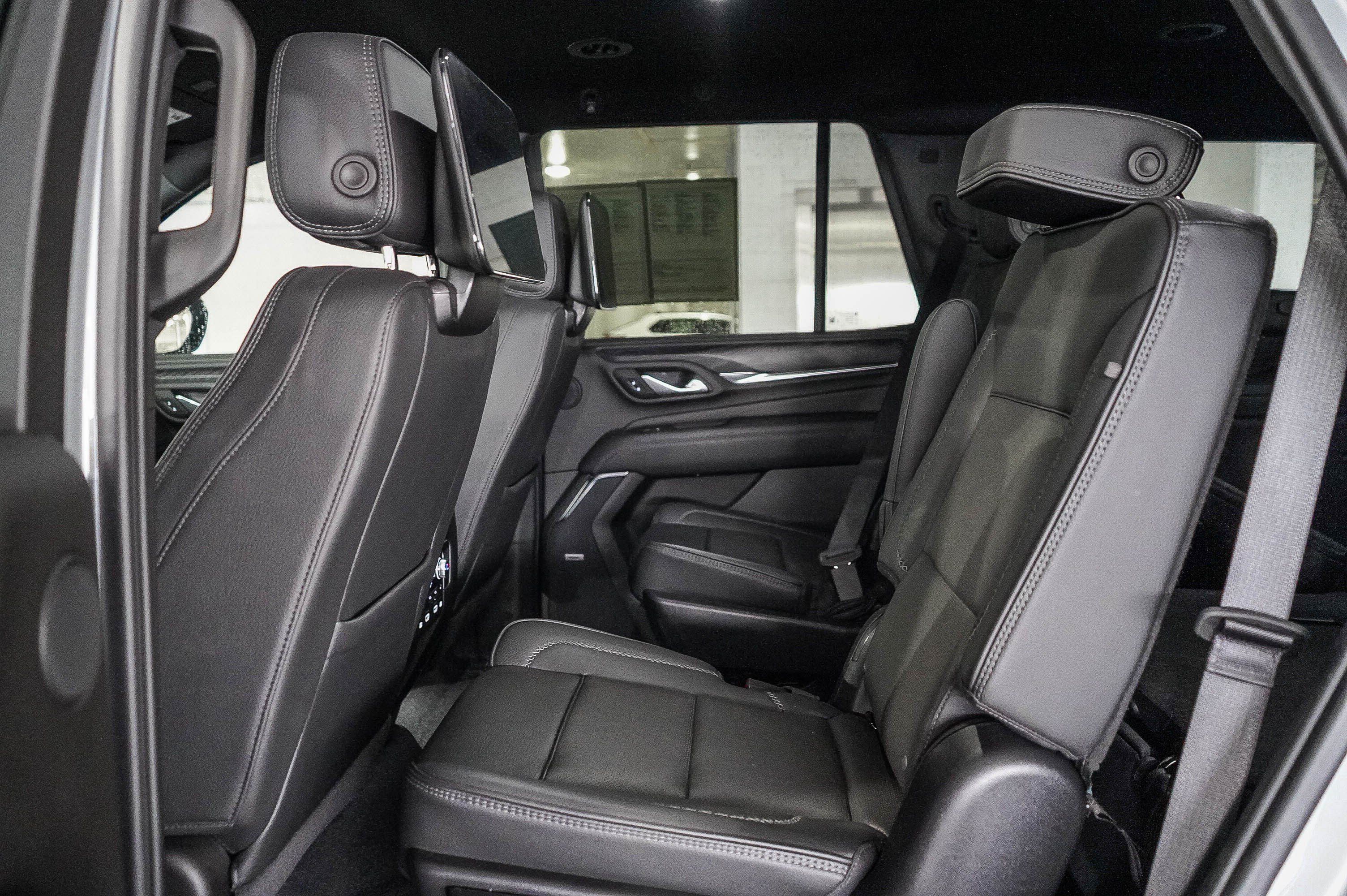 Used 2024 GMC Yukon Denali w/ Advanced Technology Package AWD/4WD image 19