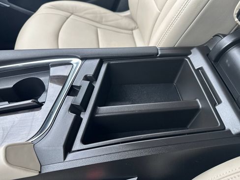 Used 2021 Buick Enclave Premium w/ Surround and Sites Package AWD/4WD image 79
