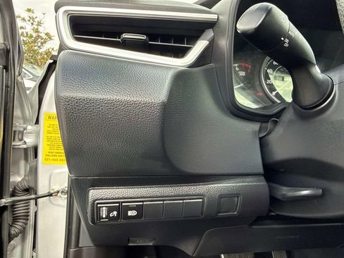 Used 2022 Toyota Corolla LE FWD image 31