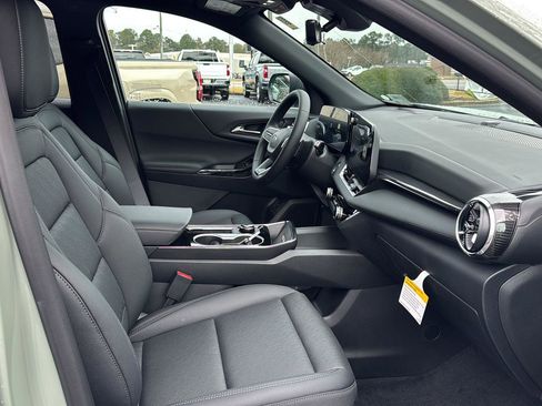 New 2026 Chevrolet Equinox LT w/ Convenience Package II image 10