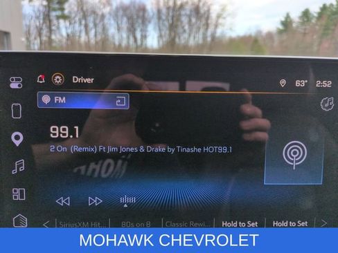 Used 2026 Chevrolet Colorado ZR2 w/ Technology Package AWD/4WD image 14