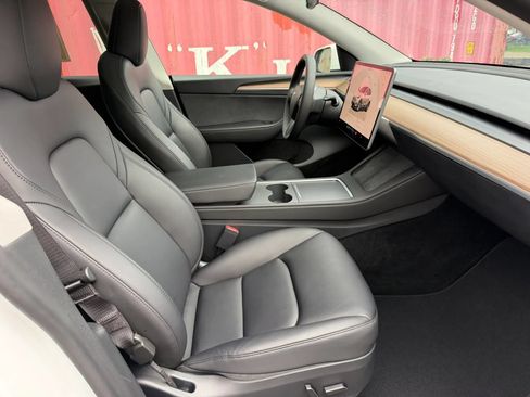 Used 2023 Tesla Model Y Long Range AWD/4WD image 22