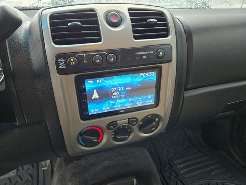 Used 2011 Chevrolet Colorado LT image 28
