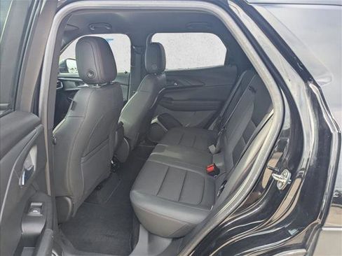 Used 2022 Chevrolet TrailBlazer RS w/ Convenience Package FWD image 17