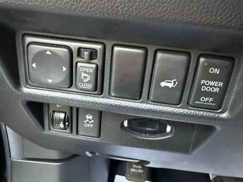 Used 2012 INFINITI FX35 FX35 Sport Utility 4D w/ Premium Pkg image 29