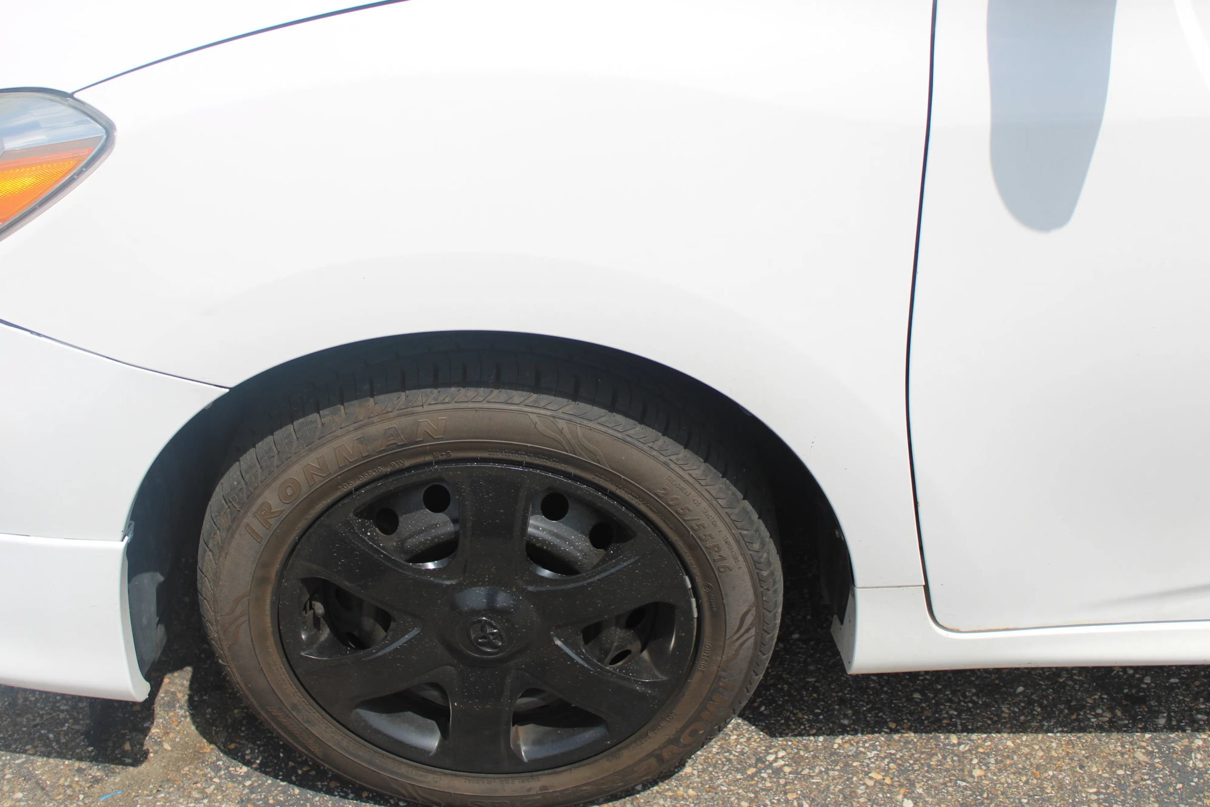 Used 2009 Toyota Matrix S FWD image 29