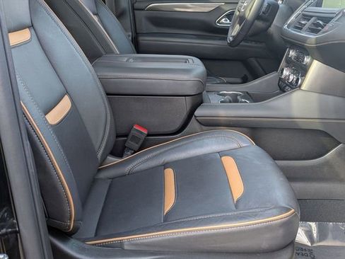 Used 2023 GMC Yukon AT4 w/ LPO, Floor Liner Package image 29