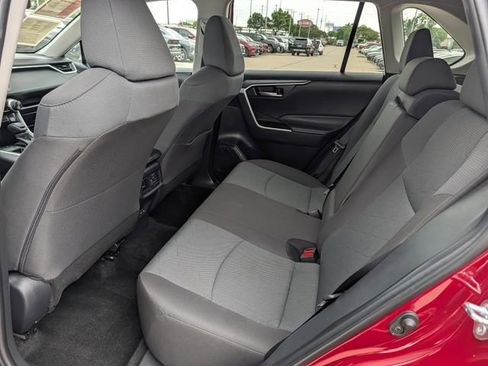 Used 2025 Toyota RAV4 XLE FWD image 27