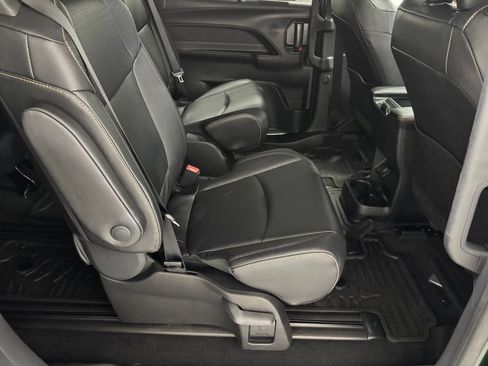 Used 2026 Toyota Sienna XLE Woodland Edition AWD/4WD image 58