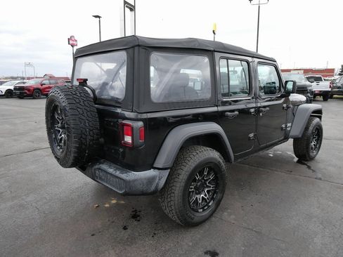 Used 2019 Jeep Wrangler Unlimited Sport image 5