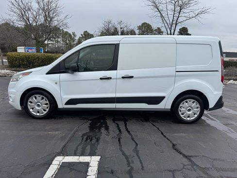 Used 2016 Ford Transit Connect XLT image 2