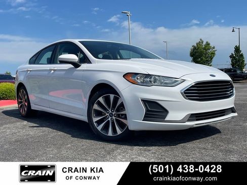 Used 2020 Ford Fusion SE AWD/4WD image 1