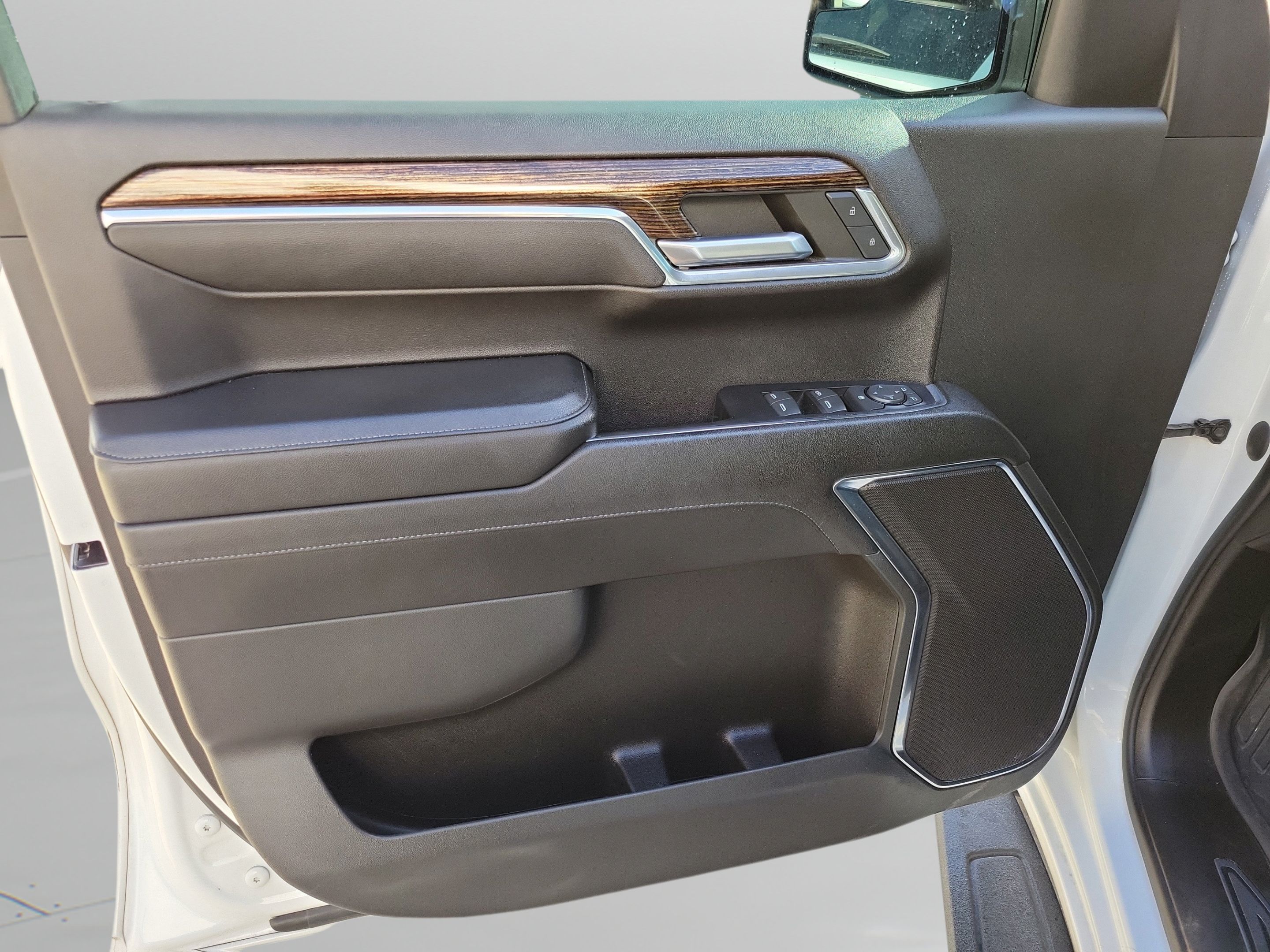 Used 2023 GMC Sierra 1500 Elevation AWD/4WD image 6
